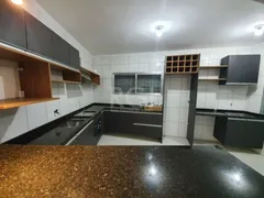 Casa com 4 Quartos à venda, 251m² no Vila Jardim, Porto Alegre - Foto 11