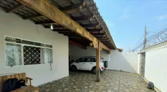 Casa com 3 Quartos à venda, 179m² no Segismundo Pereira, Uberlândia - Foto 1