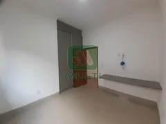 Casa com 3 Quartos para alugar, 200m² no City Uberlândia, Uberlândia - Foto 14