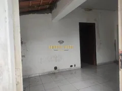 Casa Comercial com 2 Quartos para alugar, 121m² no Vila Figueira, Suzano - Foto 4