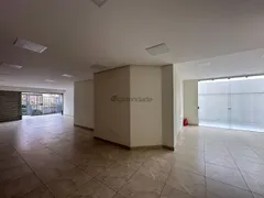 Loja / Salão / Ponto Comercial para alugar, 220m² no Sagrada Família, Belo Horizonte - Foto 2