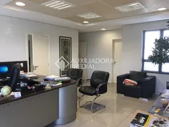 Prédio Inteiro à venda, 361m² no São Geraldo, Porto Alegre - Foto 18