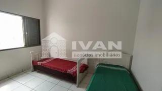 Casa com 3 Quartos à venda, 199m² no Cidade Jardim, Uberlândia - Foto 12