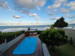 Casa com 3 Quartos para alugar, 200m² no Praia do Estaleirinho, Balneário Camboriú - Foto 2