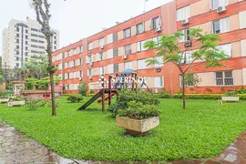 Apartamento com 3 Quartos para alugar, 76m² no Mont' Serrat, Porto Alegre - Foto 18