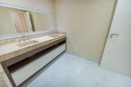 Casa de Condomínio com 3 Quartos à venda, 360m² no Granja Viana, Carapicuíba - Foto 11