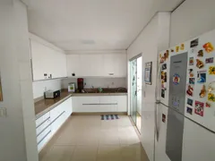 Casa com 5 Quartos à venda, 206m² no Loteamento Portal do Sol II, Goiânia - Foto 2