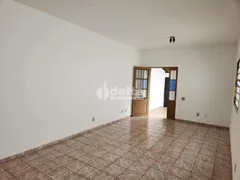 Casa com 3 Quartos à venda, 200m² no Santa Mônica, Uberlândia - Foto 8