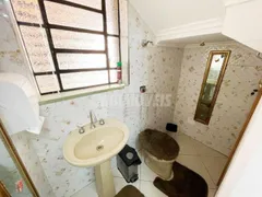 Casa com 4 Quartos para alugar, 371m² no Vila Itapura, Campinas - Foto 15