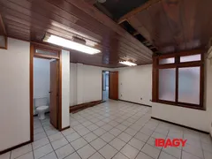 Conjunto Comercial / Sala para alugar, 1213m² no Estreito, Florianópolis - Foto 44