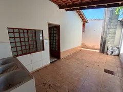 Casa com 2 Quartos à venda, 130m² no Chácaras Anhanguera, Goiânia - Foto 2