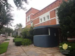 Casa de Condomínio com 3 Quartos para alugar, 342m² no Três Figueiras, Porto Alegre - Foto 1