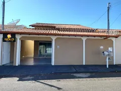 Casa com 3 Quartos à venda, 240m² no Sao Lucas, Uberlândia - Foto 4