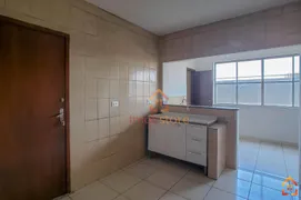Apartamento com 3 Quartos para alugar, 120m² no Centro, Londrina - Foto 5