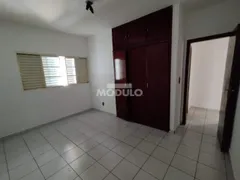Casa com 3 Quartos à venda, 200m² no Custódio Pereira, Uberlândia - Foto 13