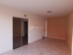 Casa com 3 Quartos para alugar, 110m² no Nossa Senhora Aparecida, Uberlândia - Foto 3