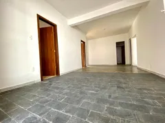 Casa com 3 Quartos para alugar, 360m² no Parque Recreio, Contagem - Foto 6