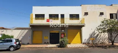 Casa com 3 Quartos à venda, 233m² no Segismundo Pereira, Uberlândia - Foto 2