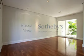 Casa de Condomínio com 3 Quartos à venda, 391m² no Cidade Jardim, São Paulo - Foto 2