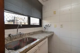 Apartamento com 3 Quartos à venda, 130m² no Mont' Serrat, Porto Alegre - Foto 11