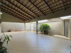 Casa com 3 Quartos à venda, 260m² no Jardim das Esmeraldas, Goiânia - Foto 2