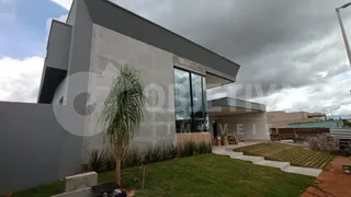 Casa de Condomínio com 3 Quartos à venda, 241m² no Laranjeiras, Uberlândia - Foto 1