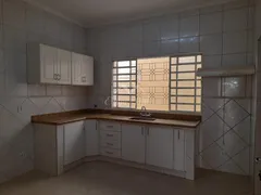 Casa com 3 Quartos para alugar, 130m² no Vila Sedenho, Araraquara - Foto 7