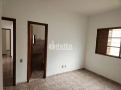 Casa com 3 Quartos à venda, 200m² no Santa Mônica, Uberlândia - Foto 9