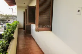 Casa com 6 Quartos à venda, 205m² no Petrópolis, Novo Hamburgo - Foto 6