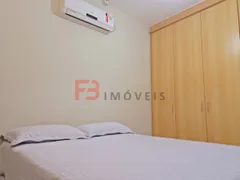 Apartamento com 3 Quartos para alugar, 70m² no Bombas, Bombinhas - Foto 2