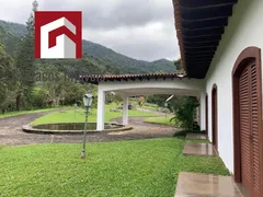 Fazenda / Sítio / Chácara com 4 Quartos à venda, 500m² no Caxambu, Petrópolis - Foto 1