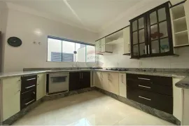Casa com 3 Quartos à venda, 220m² no Jardim Quitandinha, Araraquara - Foto 3