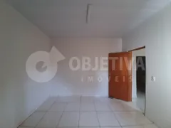 Casa com 2 Quartos para alugar, 90m² no Patrimônio, Uberlândia - Foto 9