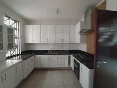 Casa com 5 Quartos para alugar, 520m² no Umuarama, Uberlândia - Foto 14