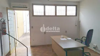 Galpão / Depósito / Armazém à venda, 335m² no Presidente Roosevelt, Uberlândia - Foto 4