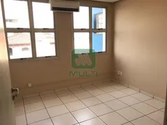 Casa com 1 Quarto para alugar, 832m² no Centro, Uberlândia - Foto 13