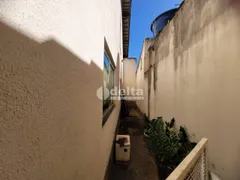 Casa com 3 Quartos à venda, 240m² no Granada, Uberlândia - Foto 15