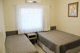 Apartamento com 2 Quartos para alugar, 75m² no Centro, Bombinhas - Foto 11
