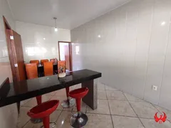 Casa com 3 Quartos para alugar, 200m² no Oitis, Contagem - Foto 15