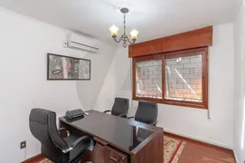 Casa com 4 Quartos para alugar, 500m² no Boa Vista, Porto Alegre - Foto 2