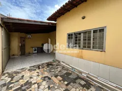 Casa com 3 Quartos à venda, 178m² no Osvaldo Rezende, Uberlândia - Foto 2