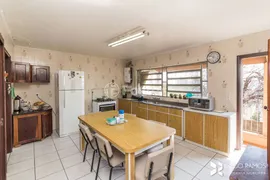 Casa com 4 Quartos à venda, 347m² no Medianeira, Porto Alegre - Foto 33