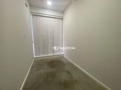 Conjunto Comercial / Sala para alugar, 90m² no Centro, Cascavel - Foto 11