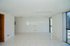 Conjunto Comercial / Sala para alugar, 37m² no Bela Vista, Porto Alegre - Foto 6