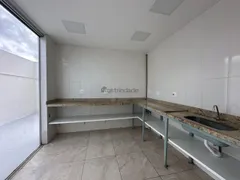 Loja / Salão / Ponto Comercial para alugar, 220m² no Sagrada Família, Belo Horizonte - Foto 14