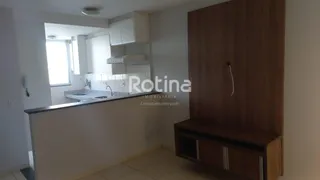 Apartamento com 2 Quartos para alugar, 50m² no Mansorur, Uberlândia - Foto 2