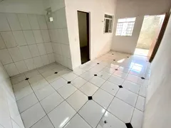 Casa com 3 Quartos para alugar, 360m² no Parque Recreio, Contagem - Foto 16