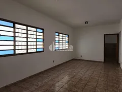 Casa com 3 Quartos à venda, 200m² no Santa Mônica, Uberlândia - Foto 3