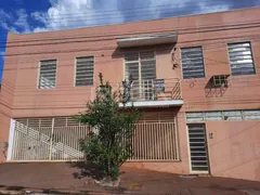 Casa com 1 Quarto para alugar, 71m² no Vila Tibério, Ribeirão Preto - Foto 1