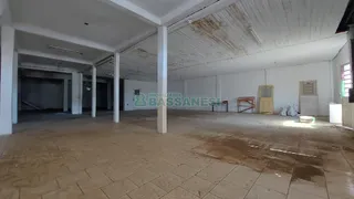 Loja / Salão / Ponto Comercial para alugar, 700m² no Nossa Senhora de Fátima, Caxias do Sul - Foto 8